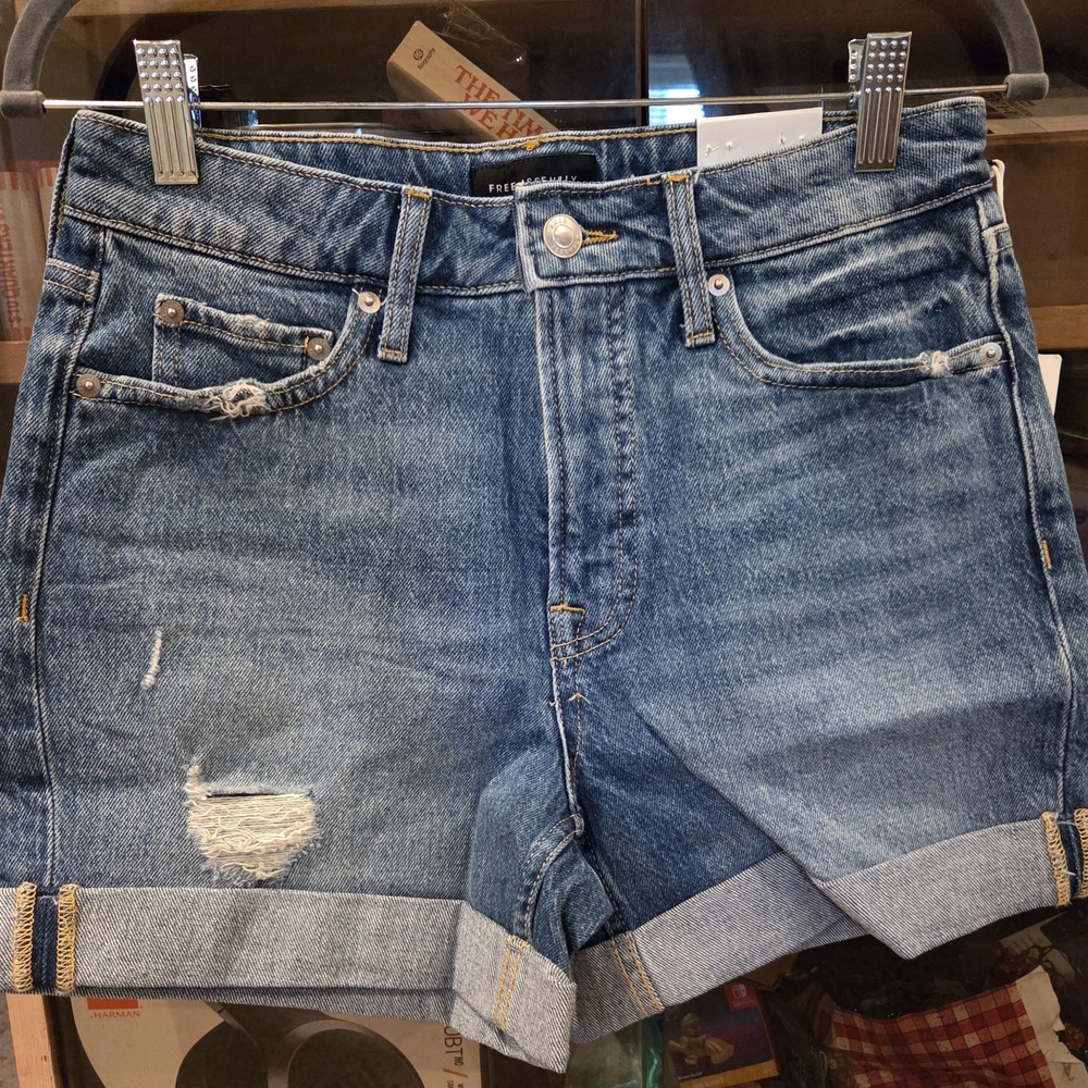 Free Assembly Mid-Rise Distressed Rolled-Hem Denim Shorts - Blue